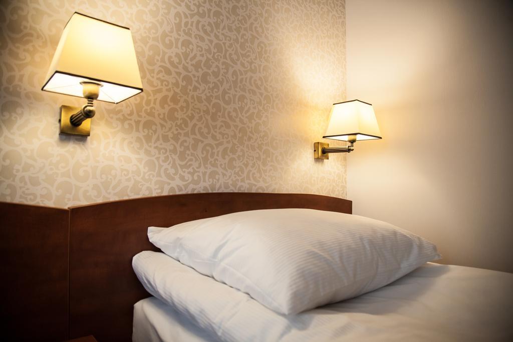 Hotel Stara Gorzelnia Licheń Zimmer foto