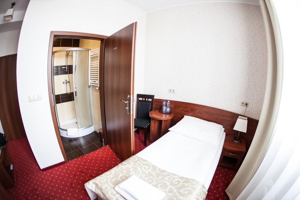 Hotel Stara Gorzelnia Licheń Zimmer foto